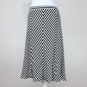 Michael Michael Kors 100% Silk Black & White Chevron Stripe Skirt Size 10